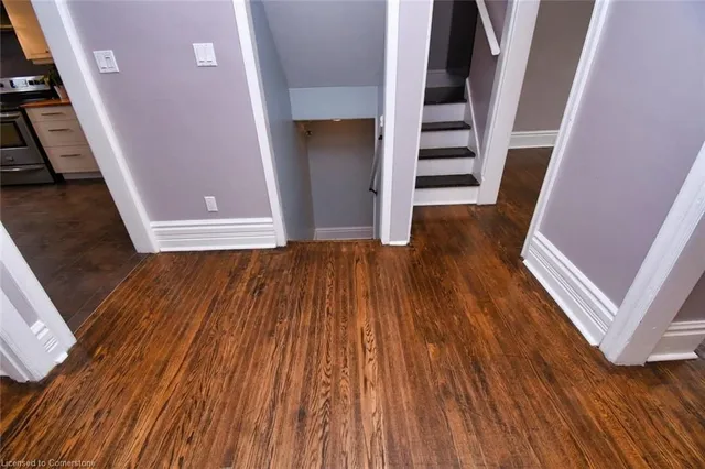 Additional image 31 of 324 Aberdeen Ave