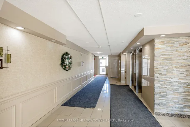 Additional image 5 of 2 Valhalla Inn Rd Unit 215