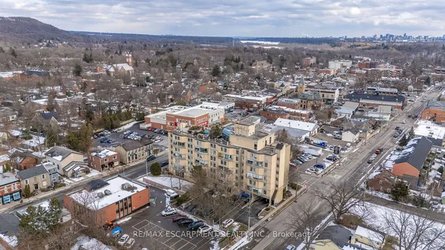 Additional image 21 of 10 John St Unit 413