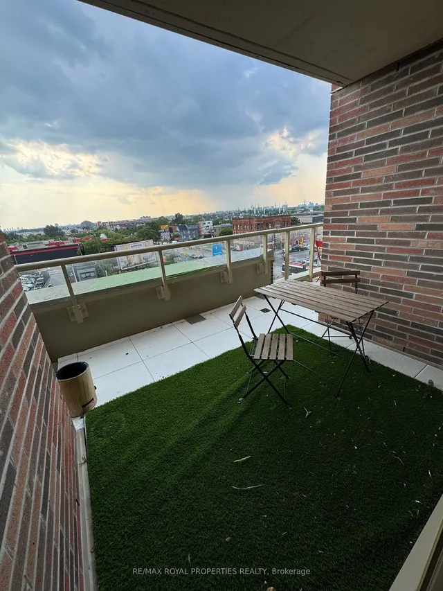 Additional image 10 of 1787 St Clair Ave Unit 509