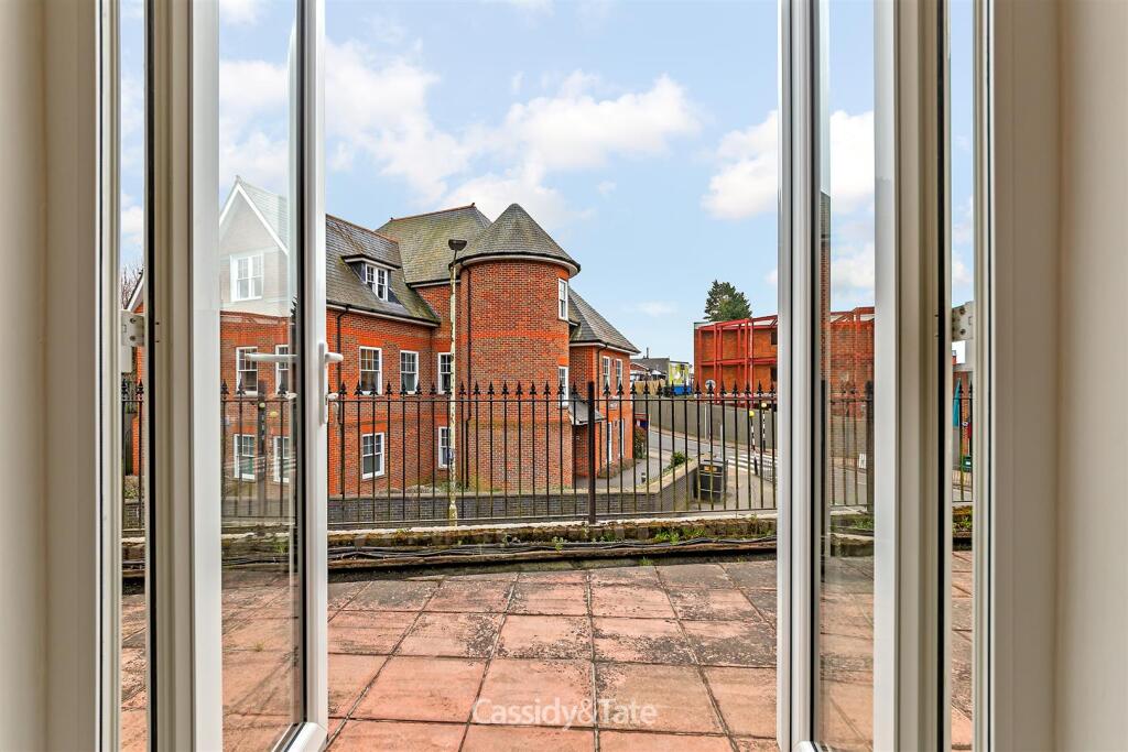 Additional image 13 of Victoria Road, Harpenden