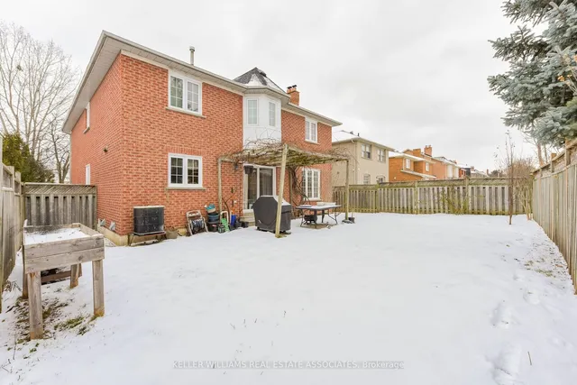 Additional image 38 of 116 Mountainash Rd