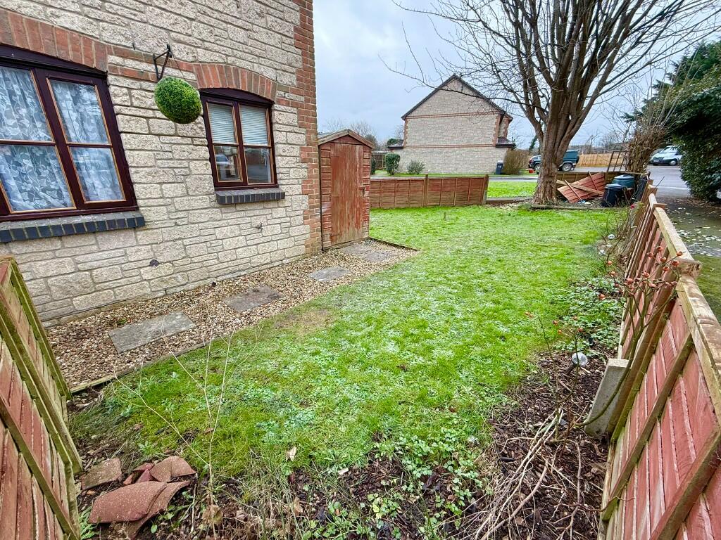 Additional image 8 of Henstridge