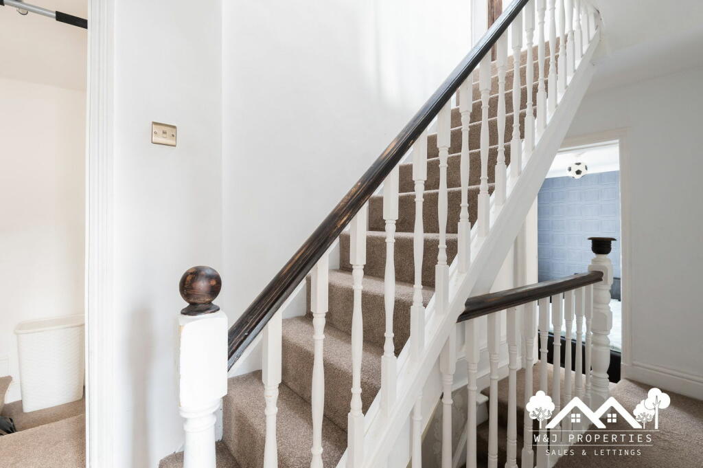 Additional image 16 of Blackburn Road, Darwen, BB3