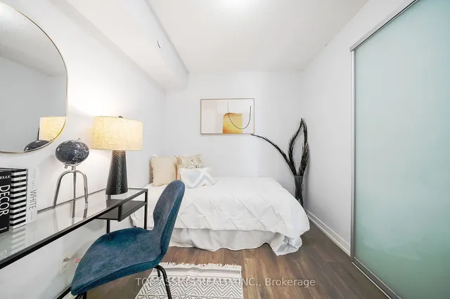 Additional image 24 of 60 shuter St Unit 2003