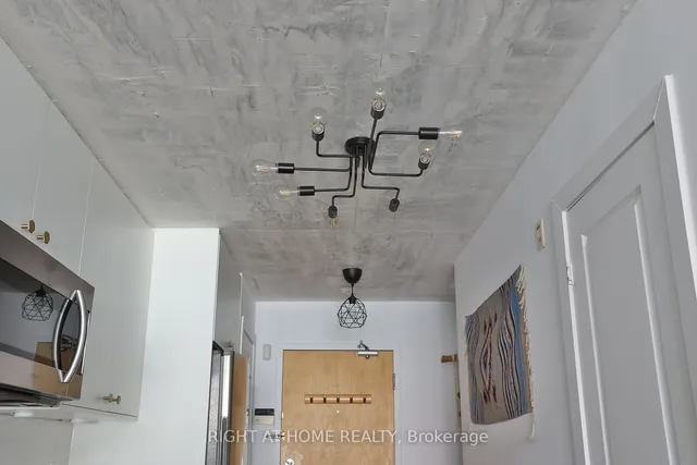 Additional image 26 of 77 Lombard St Unit 303