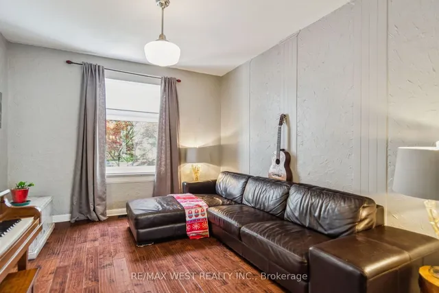 Additional image 4 of 68 Hastings Ave