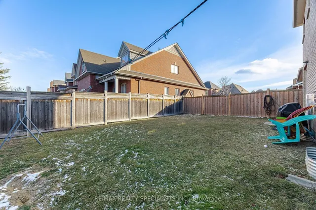 Additional image 32 of 201 Eight Ave