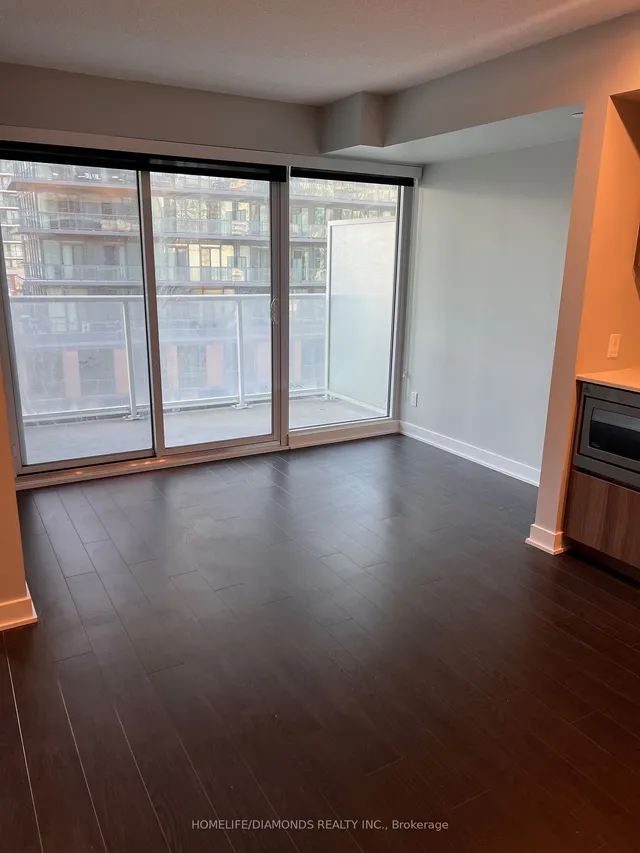 Additional image 24 of 19 BATHURST St Unit 816