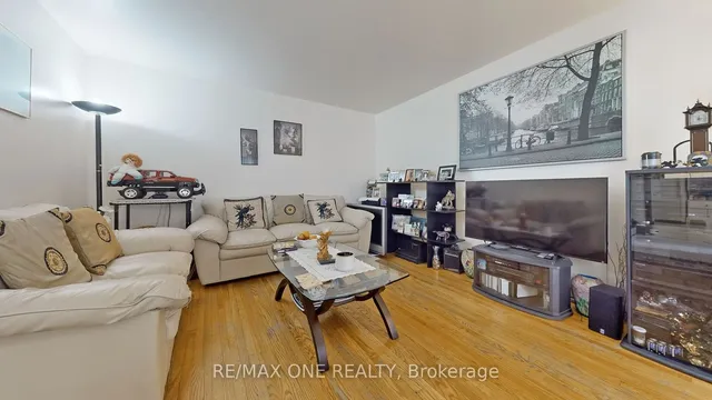 Additional image 8 of 24 Streamdale Crt