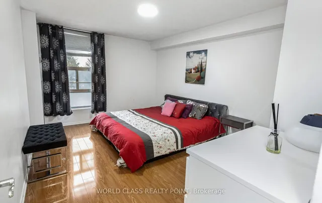 Additional image 19 of 15 Kensington Rd Unit 310