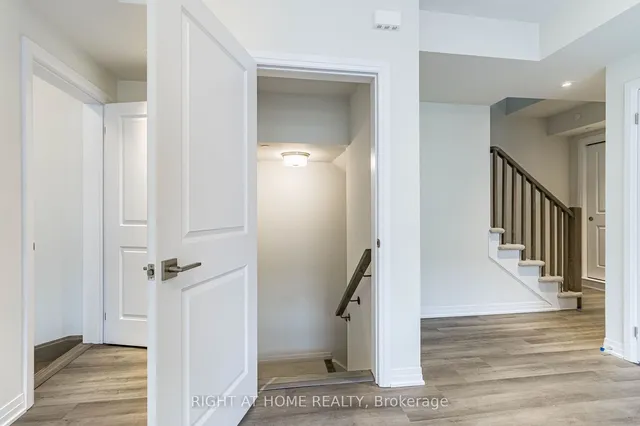 Additional image 33 of 45 Fieldridge Cres Unit 24