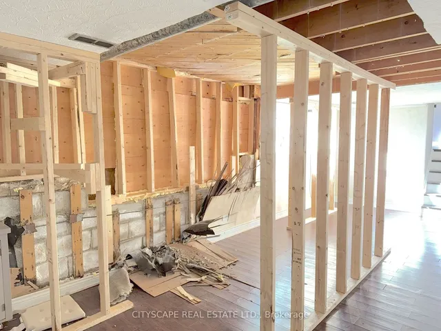 Additional image 27 of 2231 Sidney Dr