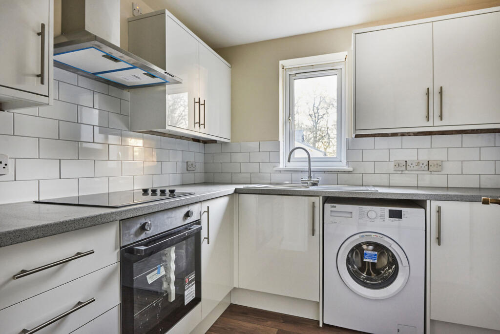 Additional image 2 of The Acorns, Wynchlands Crescent, St. Albans, Hertfordshire, AL4