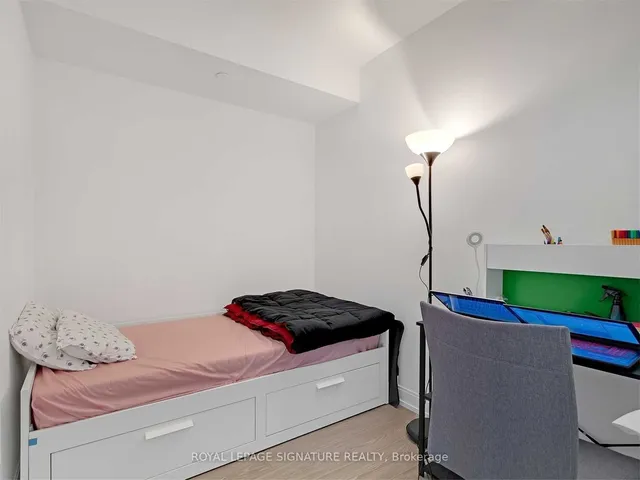 Additional image 10 of 181 Dundas St Unit 4802