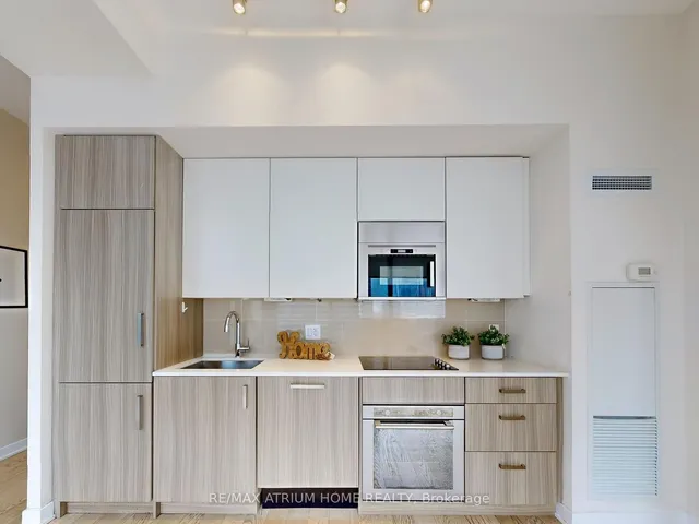 Additional image 6 of 17 Dundonald St Unit 802