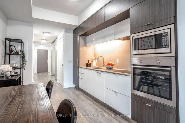 Additional image 13 of 55 Merchants' Wharf Unit 619