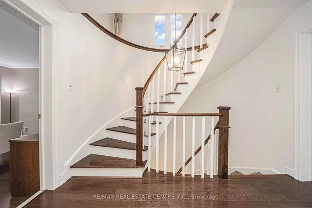 Additional image 23 of 63 Leeward Dr