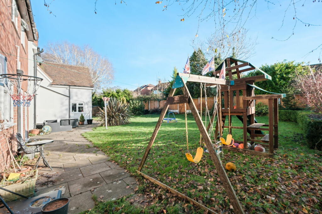 Additional image 23 of Birmingham Road, Bromsgrove, B61 0HB