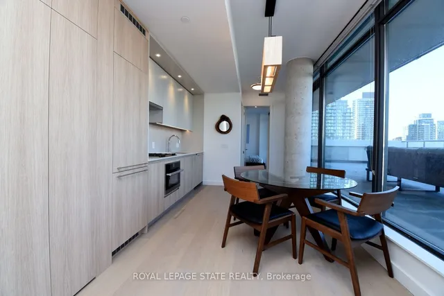 Additional image 18 of 81 Wellesley St Unit 2305