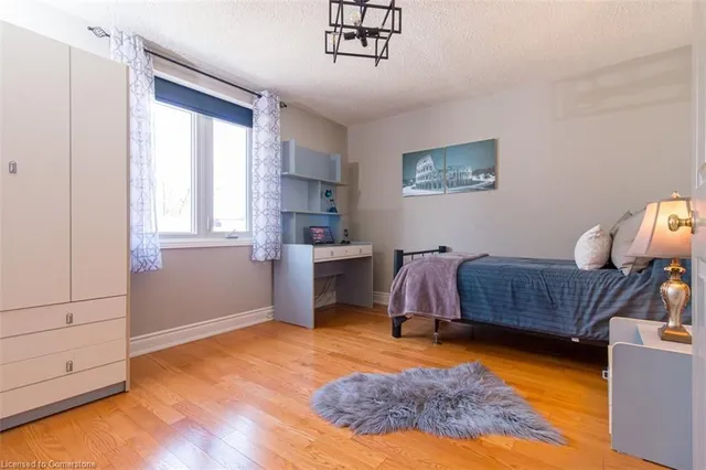 Additional image 32 of 12 Larkspur Cres