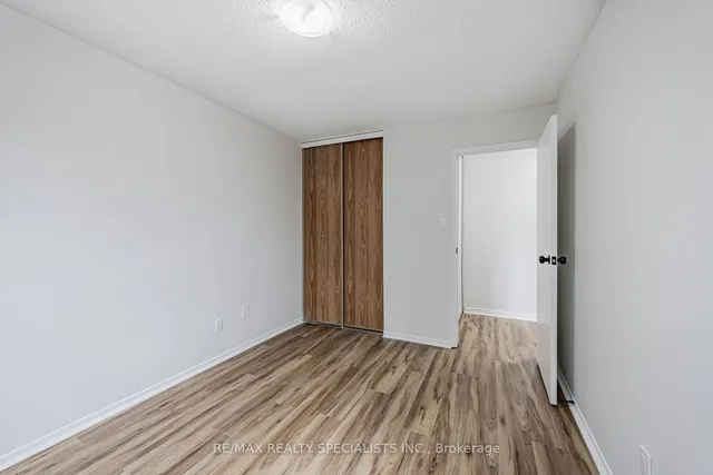 Additional image 21 of 30 Winterfold Dr