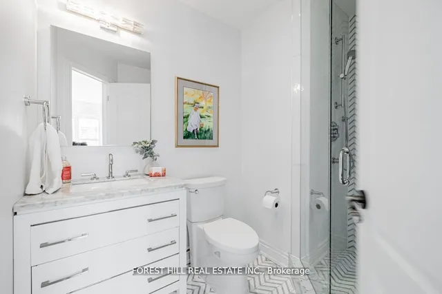 Additional image 31 of 476 Bedford Park Ave