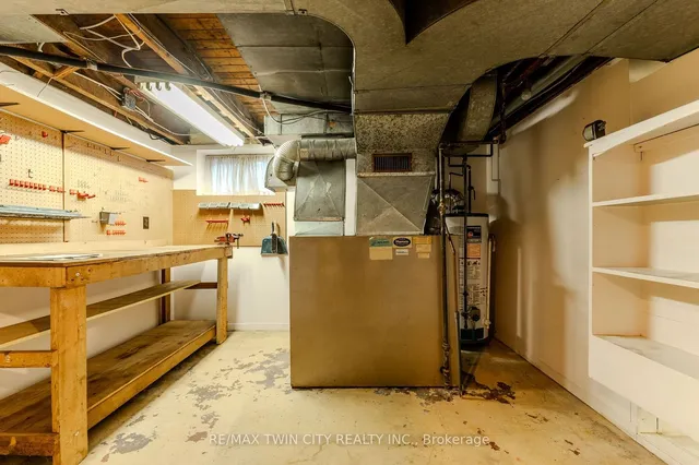 Additional image 26 of 547 Roxborough Ave