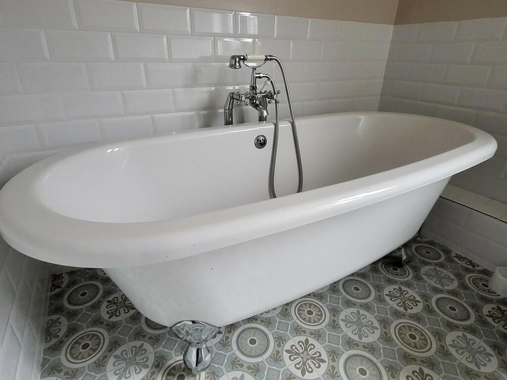 Additional image 8 of Swiss Cottages, Church Street