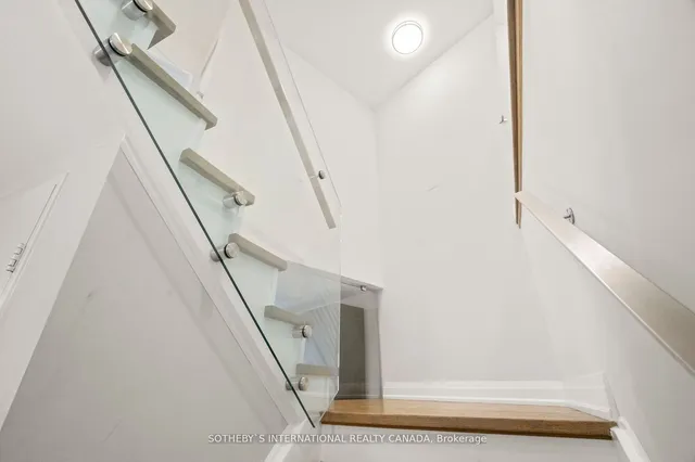 Additional image 14 of 33 Harbour Sq Unit 2208