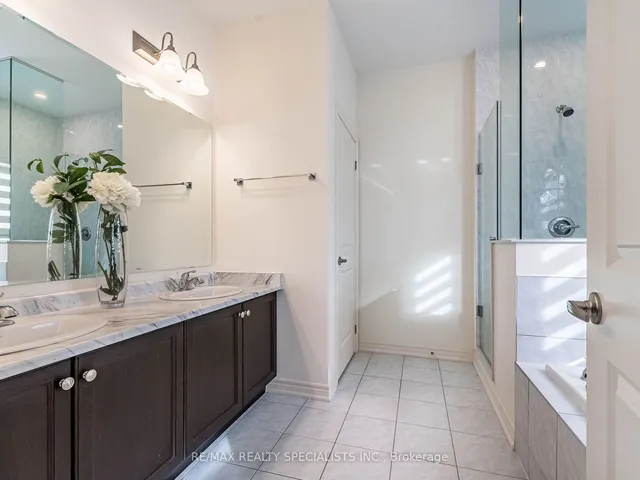 Additional image 24 of 23 Matterhorn Rd