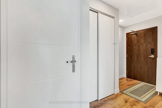 Additional image 10 of 60 Frederick St Unit 1214