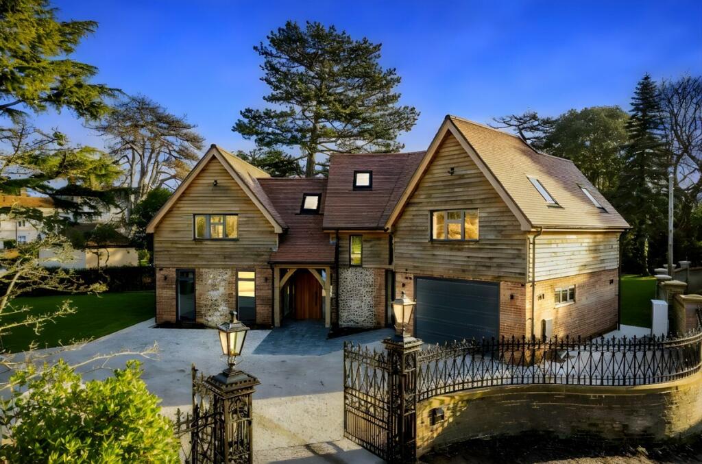 Additional image 40 of Oakridge, Drop Lane, Bricket Wood, St Albans, AL2