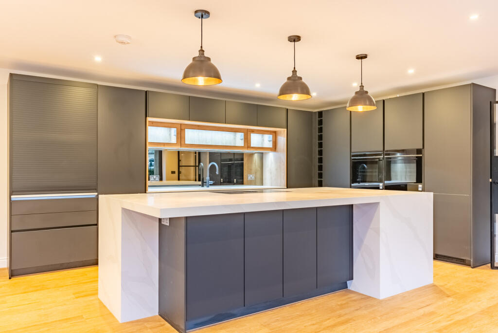 Additional image 5 of Oakridge, Drop Lane, Bricket Wood, St Albans, AL2