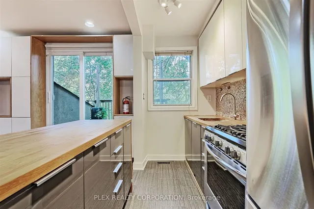 Additional image 8 of 193 Coxwell Ave