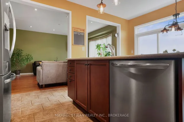 Additional image 11 of 91 Merrilee Cres