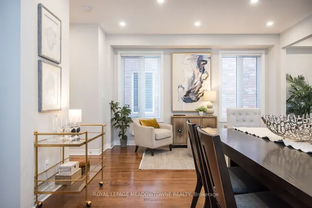 Additional image 11 of 394 Bessborough Dr