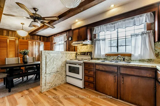 Additional image 12 of 130 Queen Victoria Dr