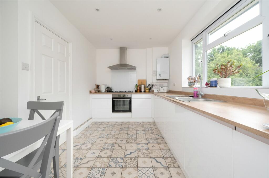 Additional image 3 of South Close, St. Albans, Hertfordshire