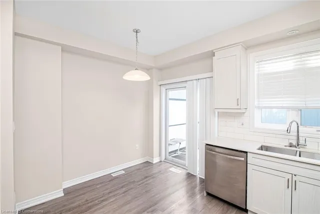 Additional image 12 of 575 Woodward Ave