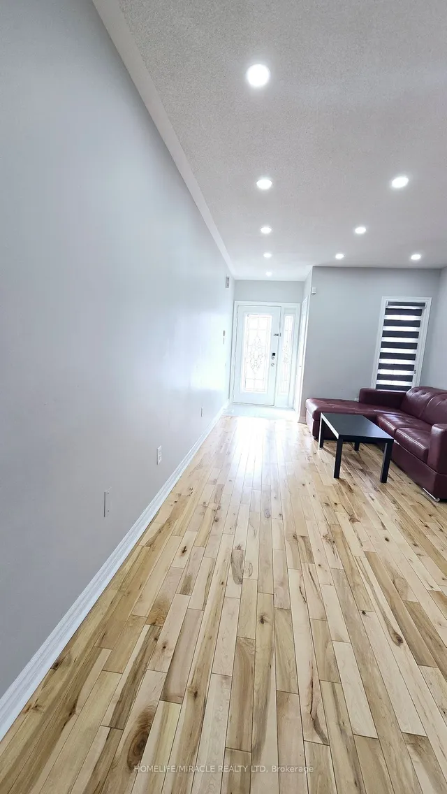 Additional image 25 of 33 Atira Ave