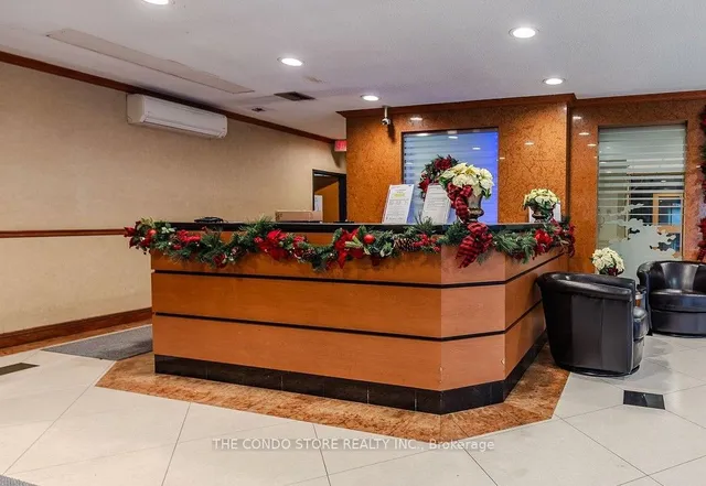 Additional image 6 of 633 Bay St Unit 708