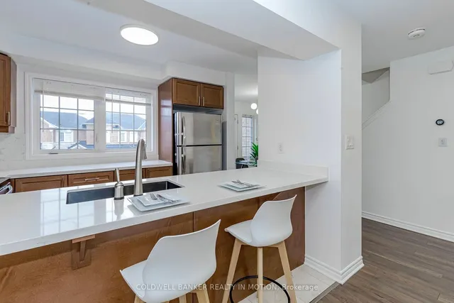 Additional image 19 of 1151 Duignan Cres