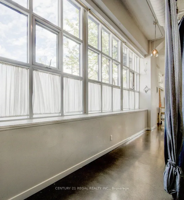 Additional image 6 of 404 King St Unit 102