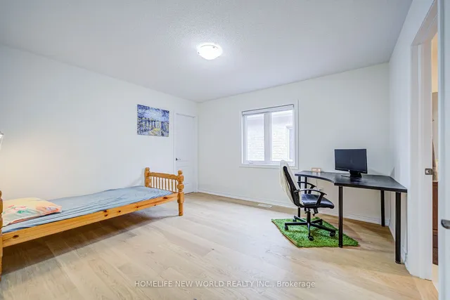 Additional image 20 of 18 Amaretto Crt