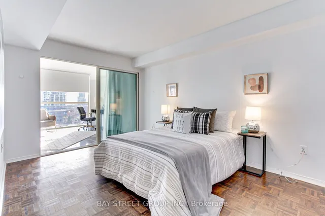 Additional image 15 of 705 King St Unit 913