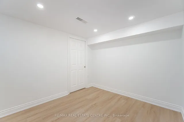 Additional image 36 of 35 Edgemont Dr