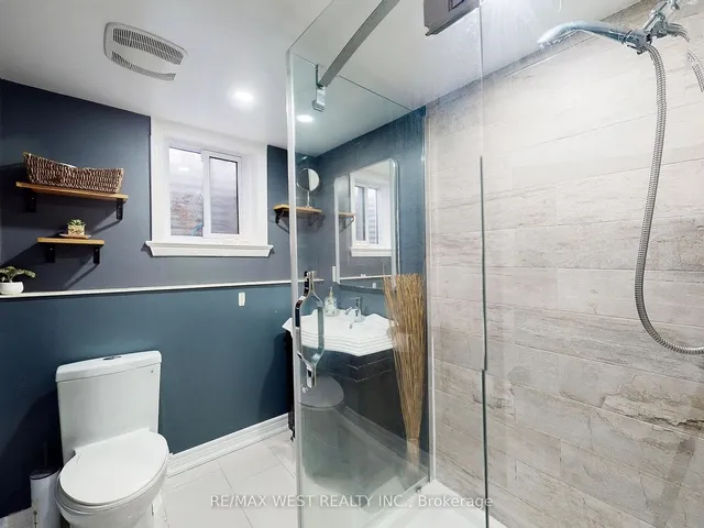 Additional image 25 of 120 Hadrian Dr