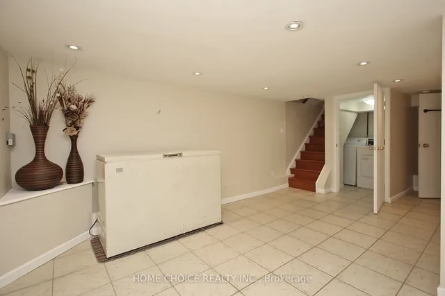 Additional image 19 of 106 Carlaw Ave