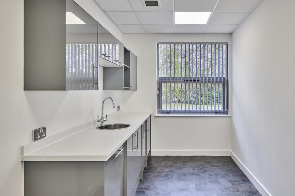 Additional image 8 of 6070 Knights Court, Birmingham Business Park, Solihull Parkway, Solihull, B37 7BF